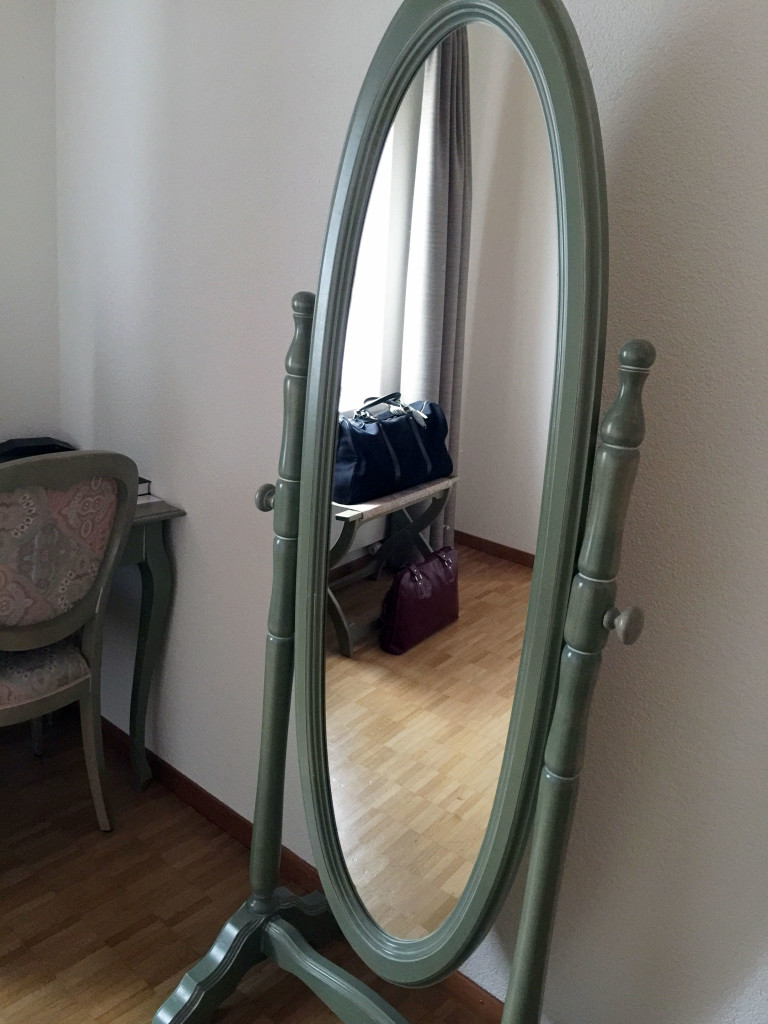 Hotel Mirror